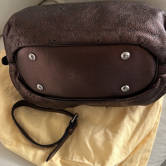 Louis Vuitton Mahina XS Shoulder Bag Mordre - Picture 7 of 16